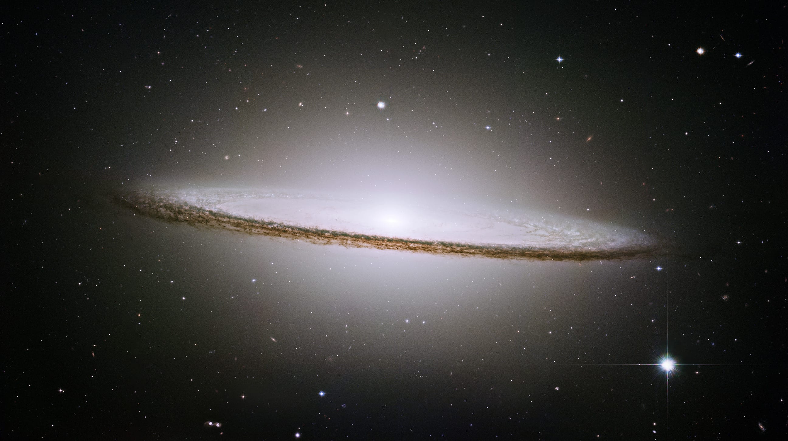 Messier 104 Sample – WallsNeedLove